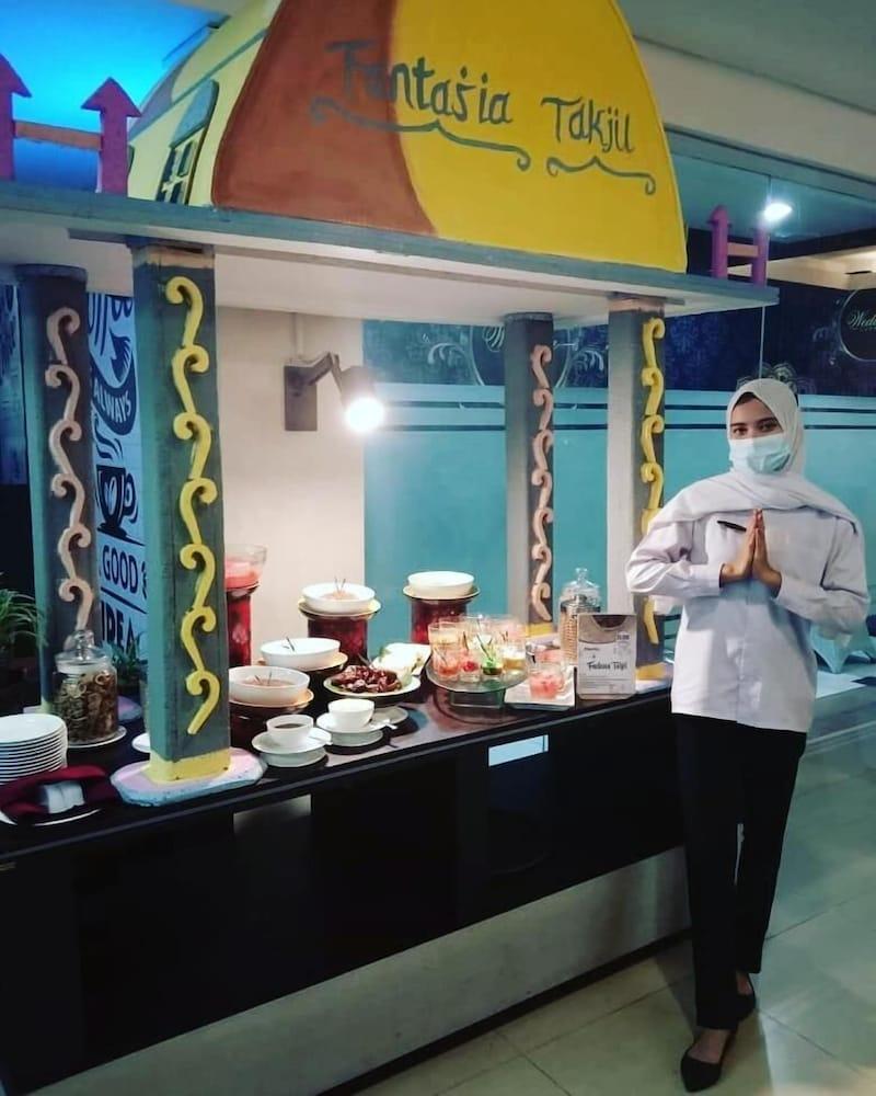 Hotel Marlin Pekalongan By Dafam Hotels Dış mekan fotoğraf