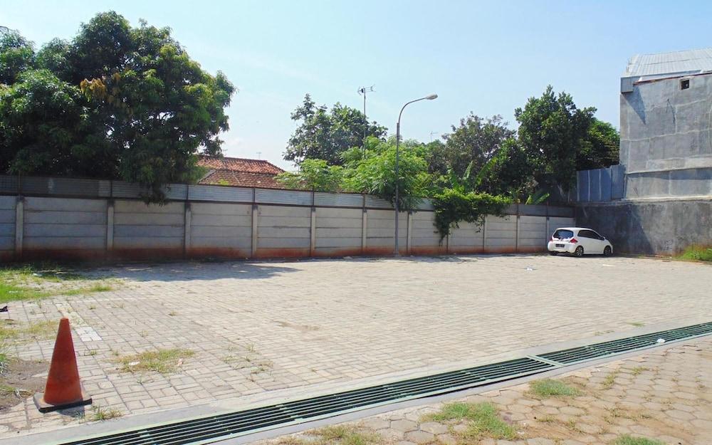 Hotel Marlin Pekalongan By Dafam Hotels Dış mekan fotoğraf