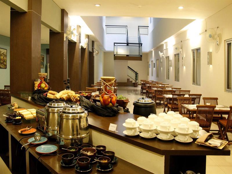 Hotel Marlin Pekalongan By Dafam Hotels Dış mekan fotoğraf